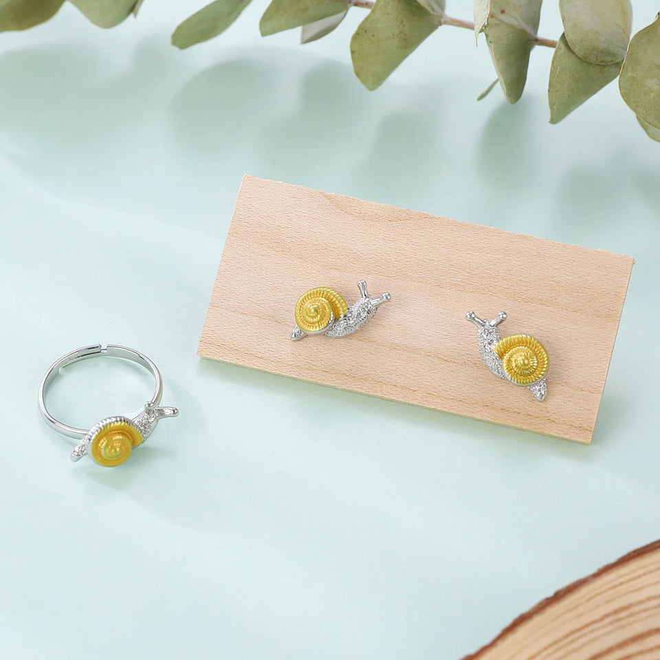 LATS Dainty Snail Earrings - Gold Silver Fashion Studs