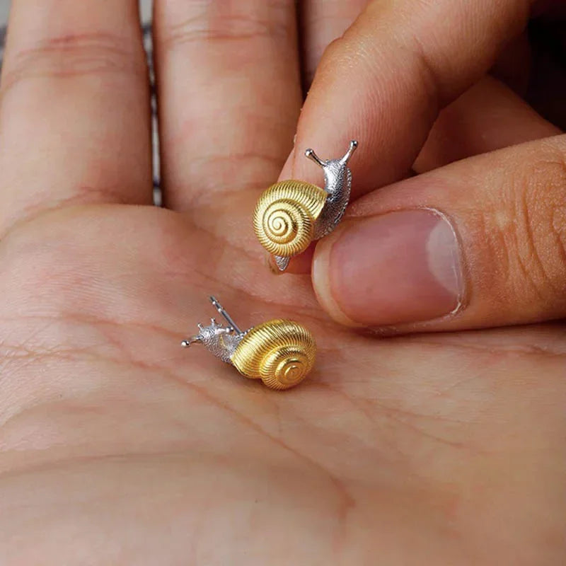 LATS Dainty Snail Earrings - Gold Silver Fashion Studs