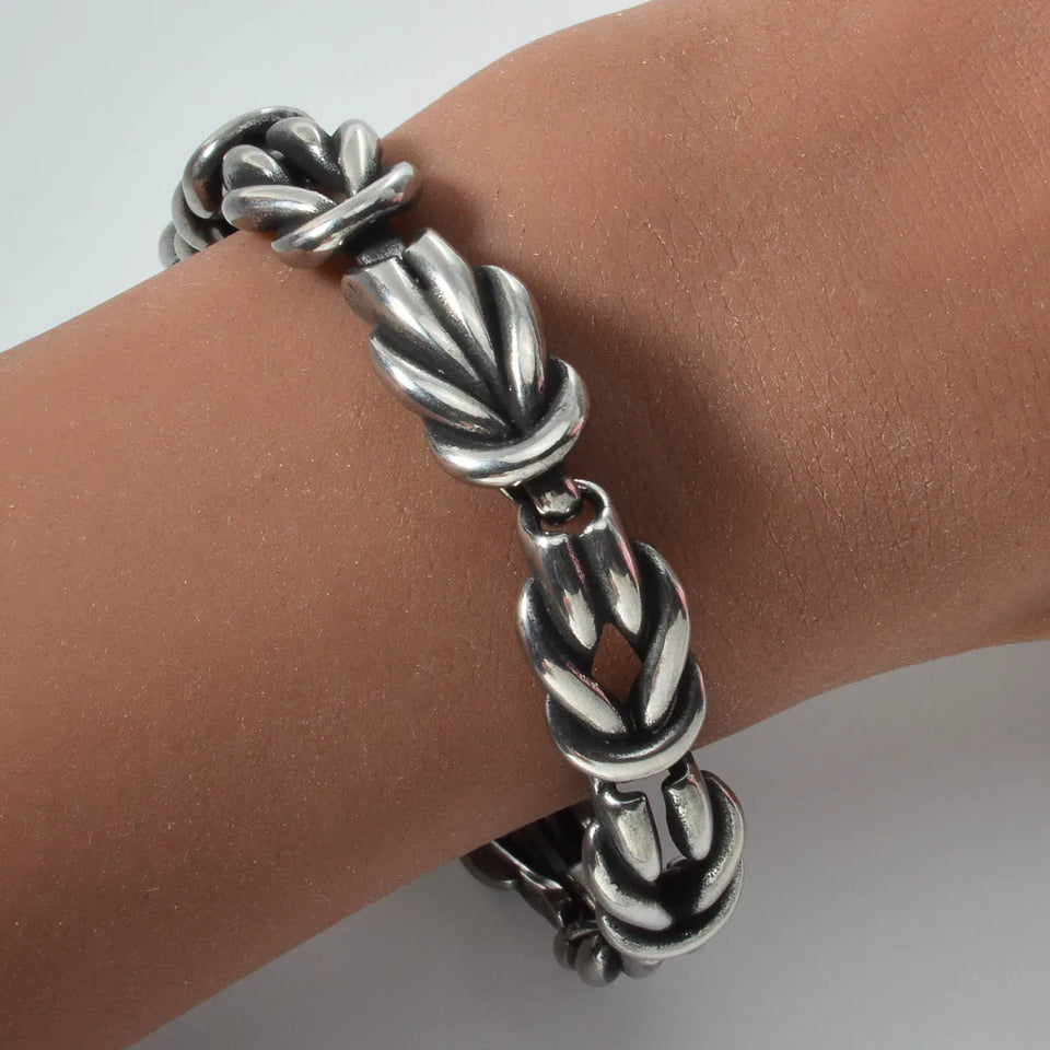 Gothic Punk Skull Bracelet - Trendy Stainless-Steel Bangle